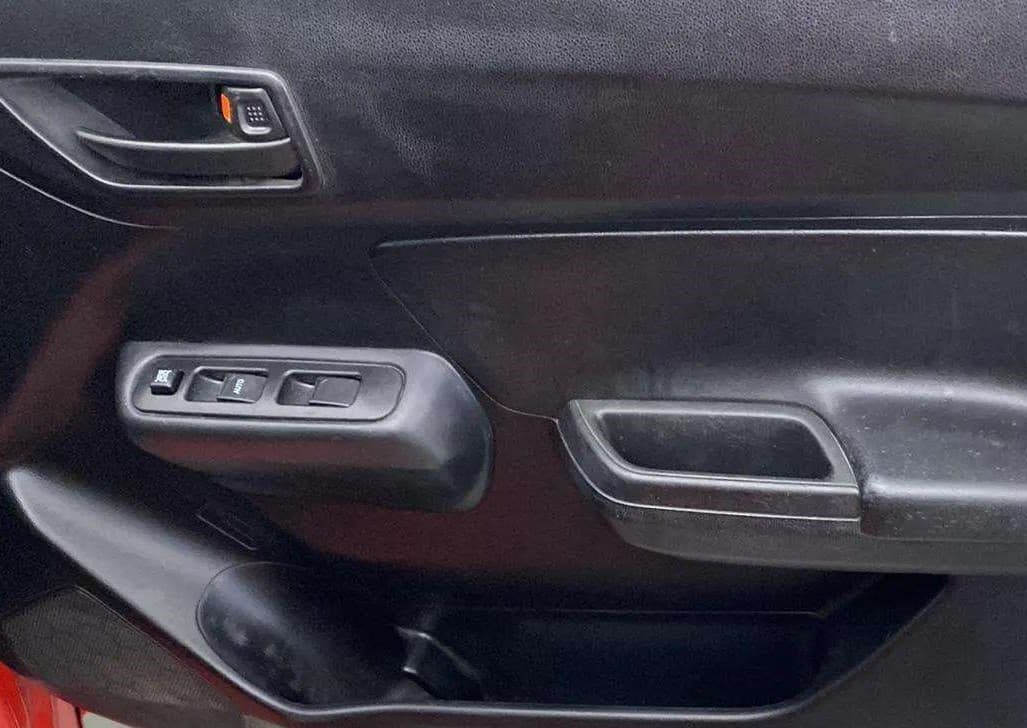 2019 Maruti Swift LXI, Petrol, Manual, 85,399 km, Driver Side Door Panels Control