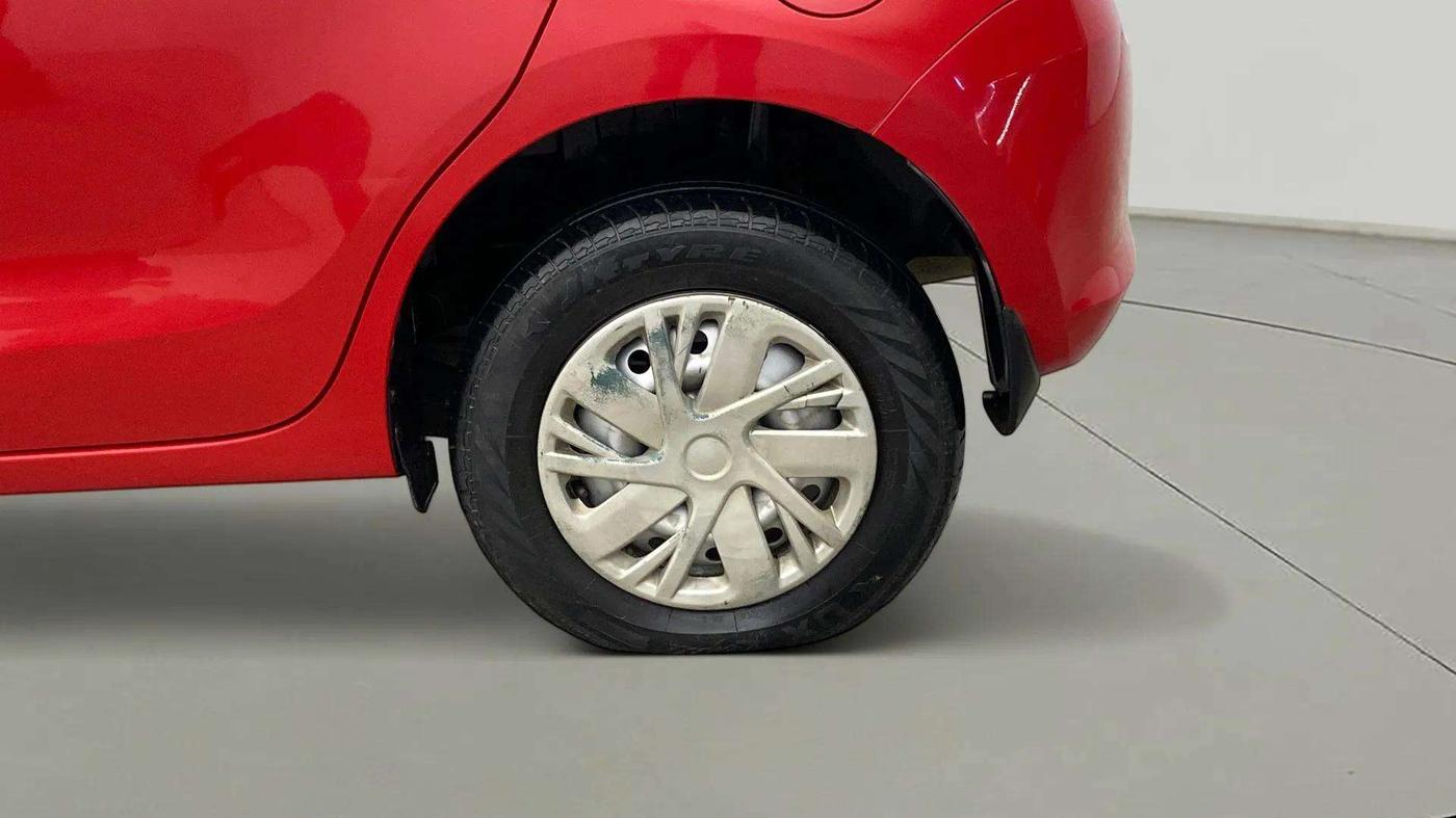 2019 Maruti Swift LXI, Petrol, Manual, 85,399 km, Left Rear Wheel