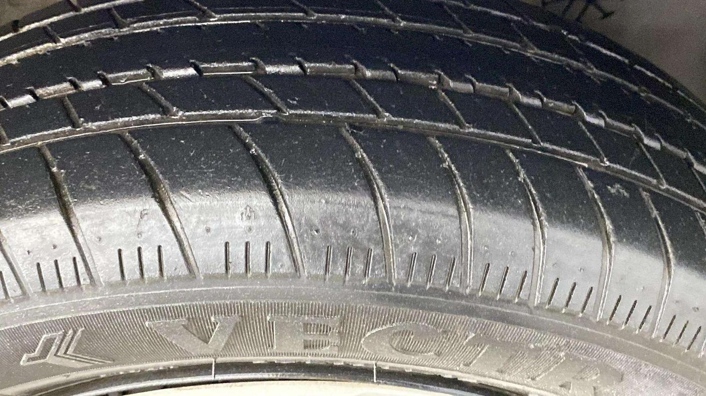 2021 Honda Amaze 1.2L I-VTEC S, Petrol, Manual, 28,235 km, Right Front Tyre Tread