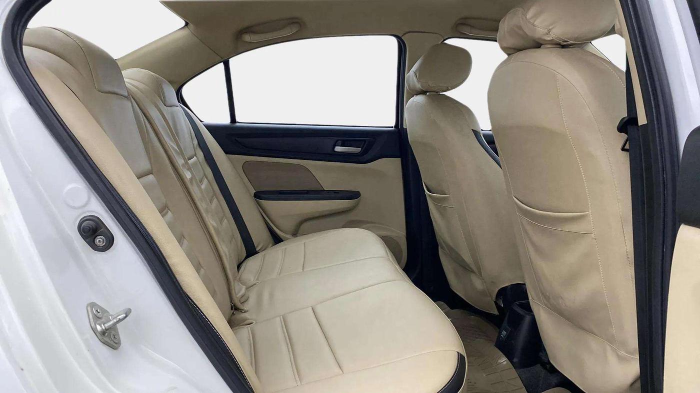2021 Honda Amaze 1.2L I-VTEC S, Petrol, Manual, 28,235 km, Right Side Rear Door Cabin