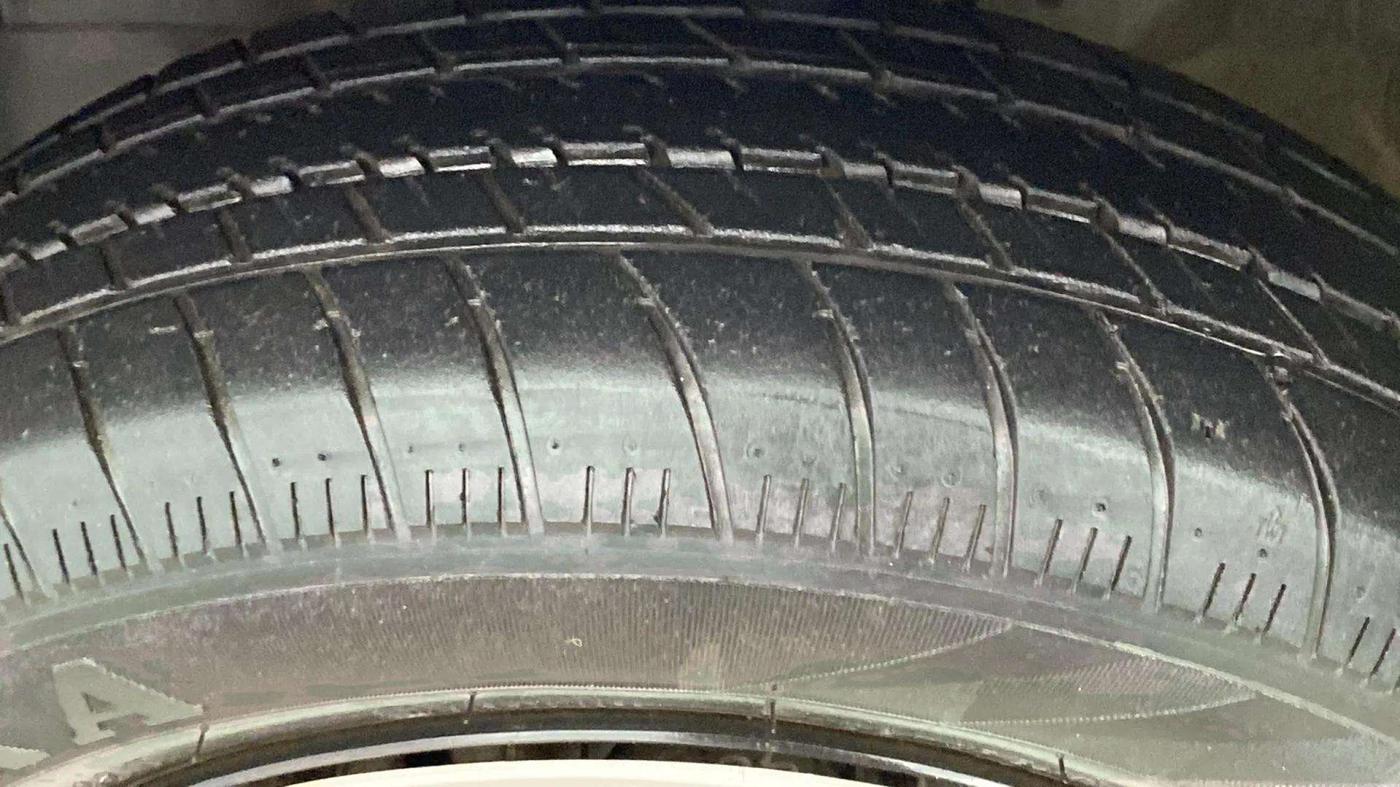 2021 Honda Amaze 1.2L I-VTEC S, Petrol, Manual, 28,235 km, Left Rear Tyre Tread