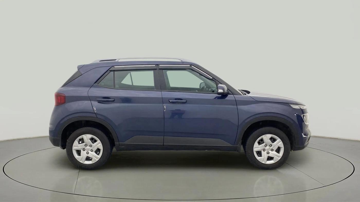 2022 Hyundai VENUE S Plus 1.2 Petrol MT, Petrol, Manual, 12,704 km, Right Side View