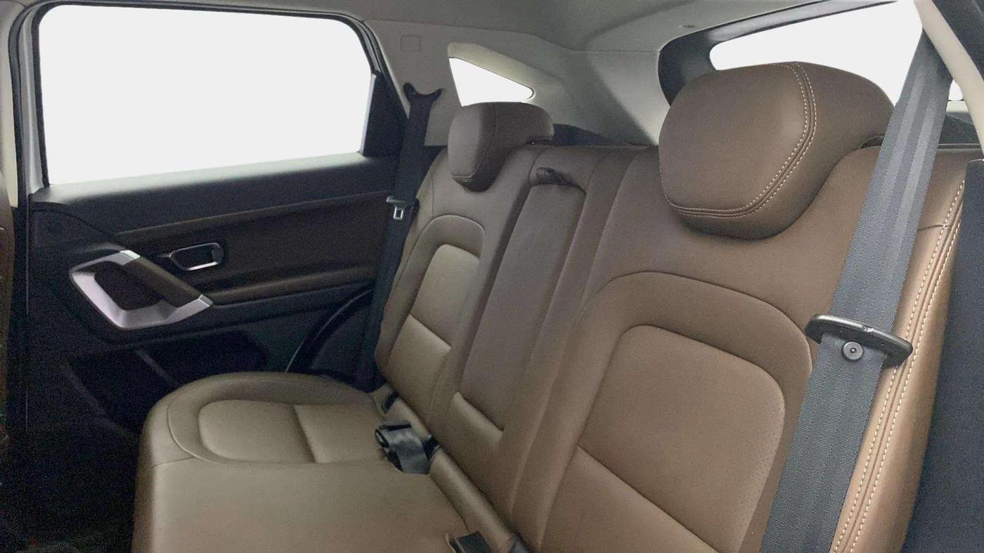 2019 Tata Harrier XZ 2.0L, Diesel, Manual, 40,204 km, Right Side Rear Door Cabin