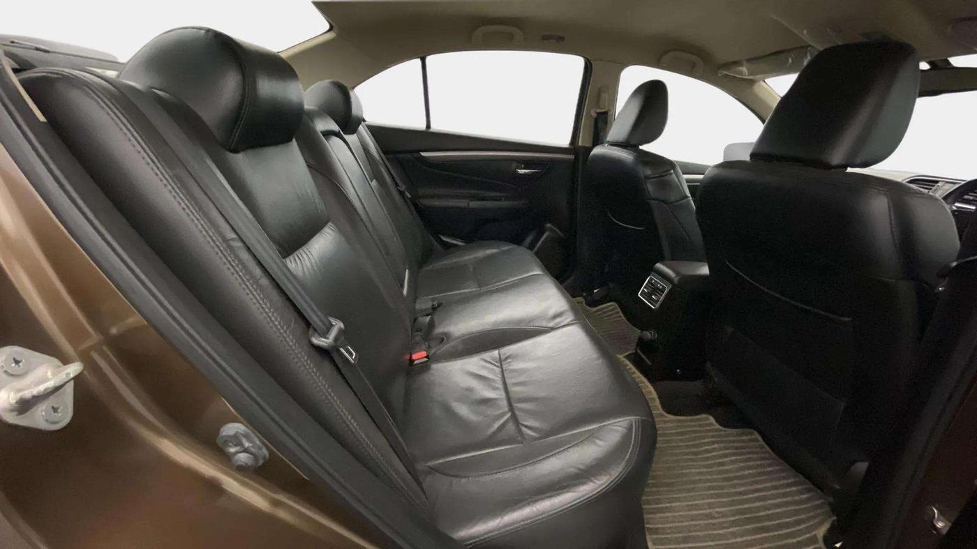 2017 Maruti Ciaz S 1.4 MT PETROL, Petrol, Manual, 76,558 km, Right Side Rear Door Cabin
