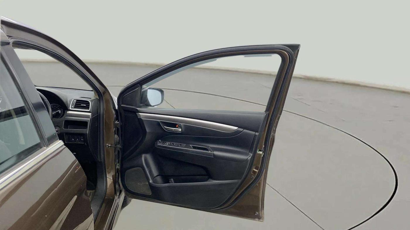 2017 Maruti Ciaz S 1.4 MT PETROL, Petrol, Manual, 76,558 km, RHS Front Door