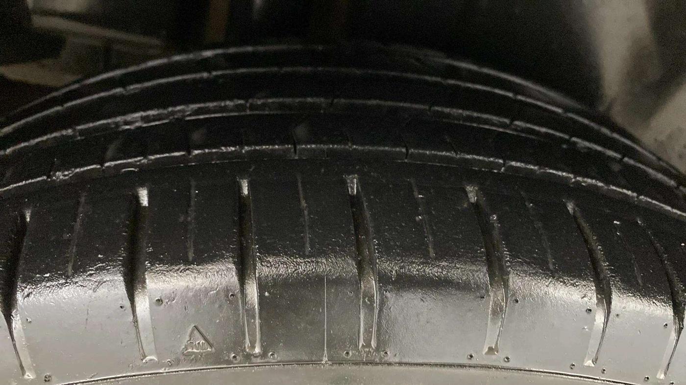 2017 Maruti Ciaz S 1.4 MT PETROL, Petrol, Manual, 76,558 km, Right Rear Tyre Tread