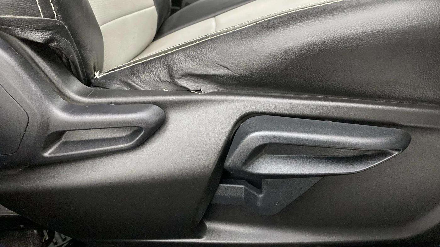 2022 Tata TIGOR XZ PLUS CNG, CNG, Manual, 18,064 km, Driver Side Adjustment Panel