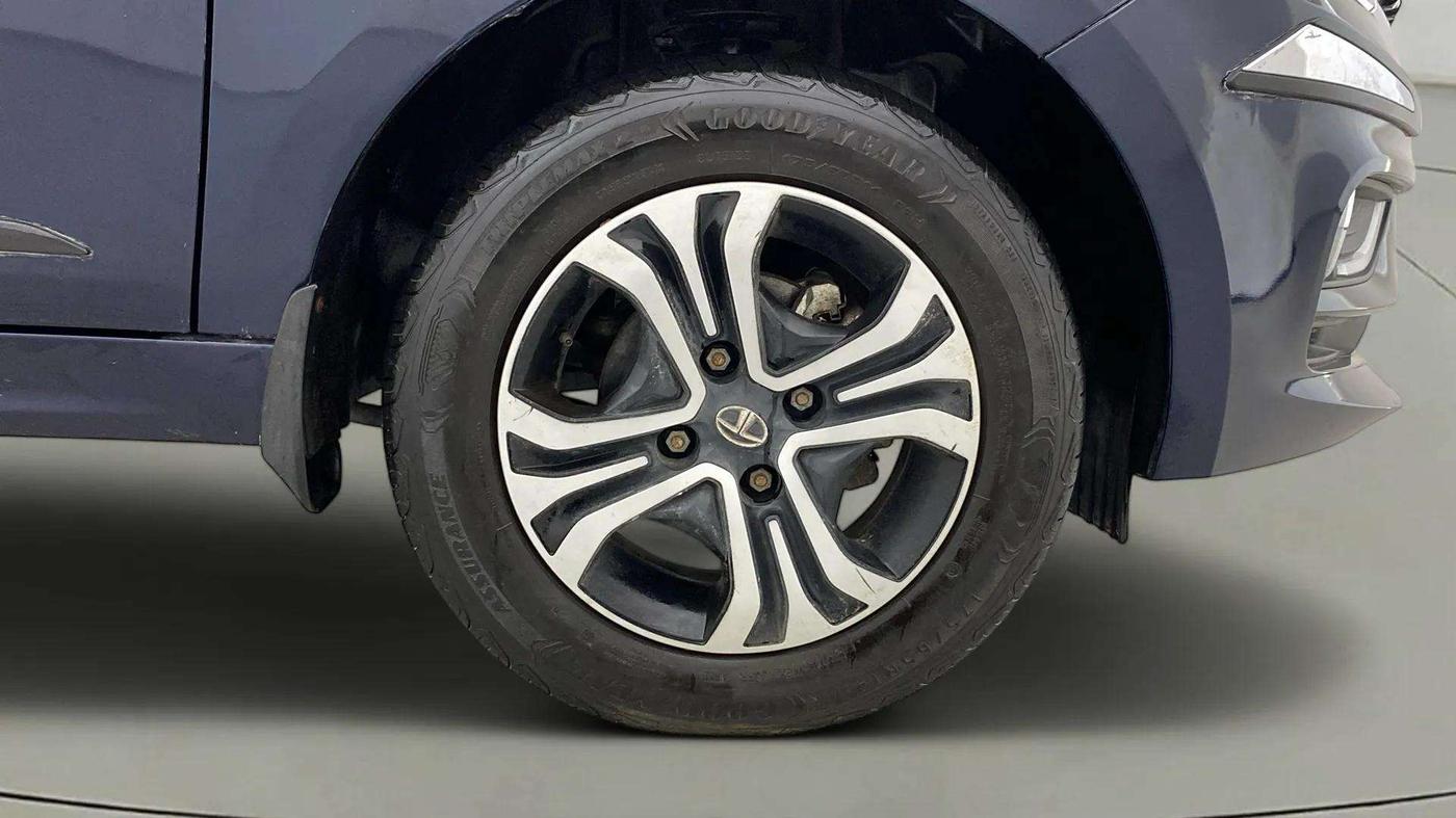 2022 Tata TIGOR XZ PLUS CNG, CNG, Manual, 18,064 km, Right Front Wheel
