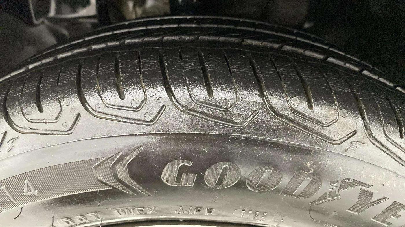 2022 Tata TIGOR XZ PLUS CNG, CNG, Manual, 18,064 km, Left Front Tyre Tread