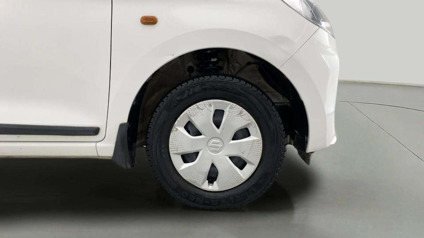 2023 Maruti Alto K10 VXI PLUS, Petrol, Manual, 14,018 km, Right Front Wheel