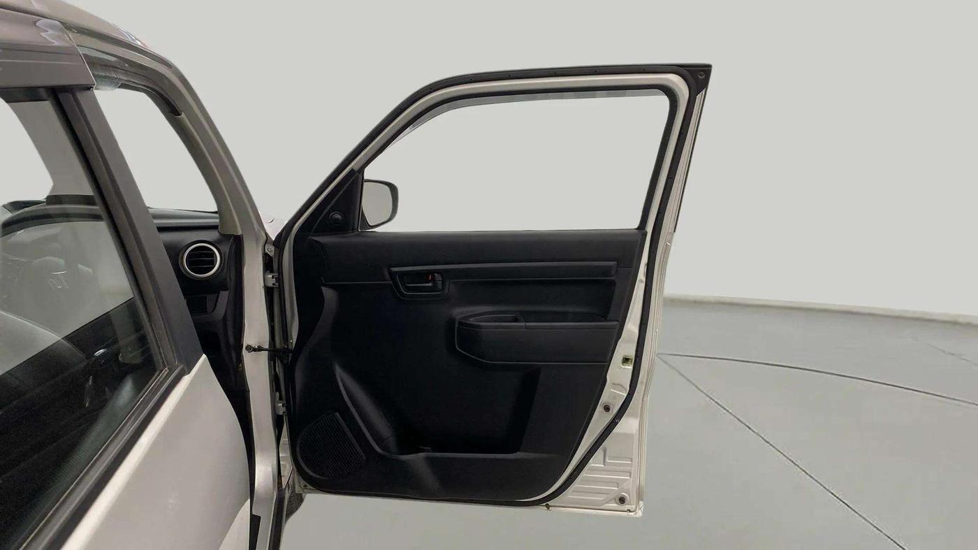 2020 Maruti S PRESSO VXI+, Petrol, Manual, 72,192 km, RHS Front Door