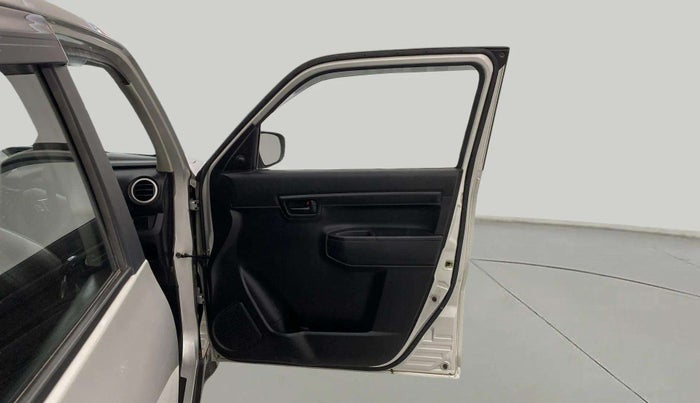 2020 Maruti S PRESSO VXI+, Petrol, Manual, 72,105 km, RHS Front Door