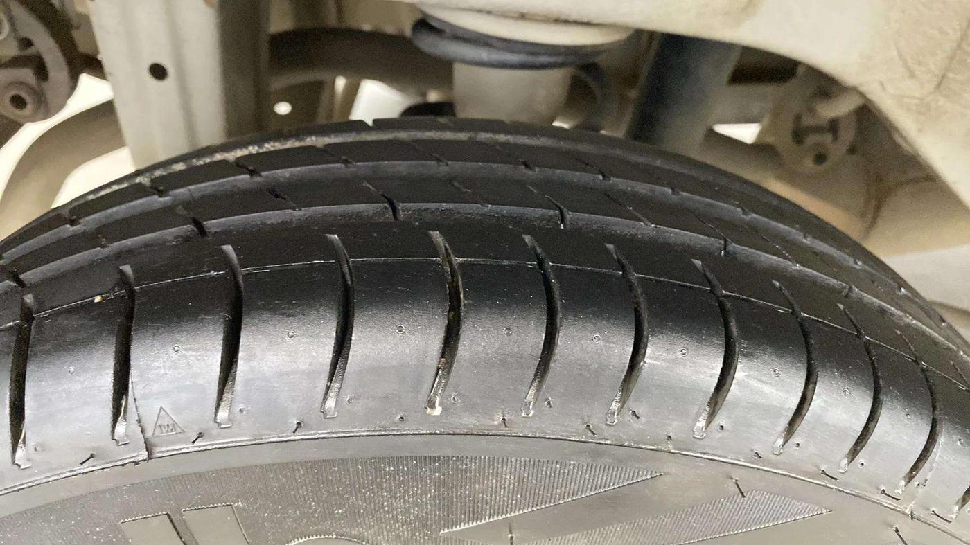 2013 Maruti Alto 800 LXI, Petrol, Manual, 45,528 km, Right Rear Tyre Tread