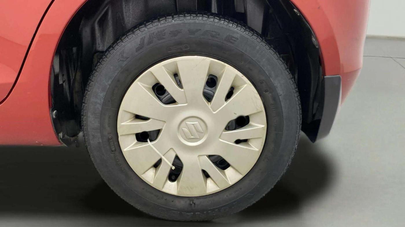 2013 Maruti Swift VDI, Diesel, Manual, 45,643 km, Left Rear Wheel