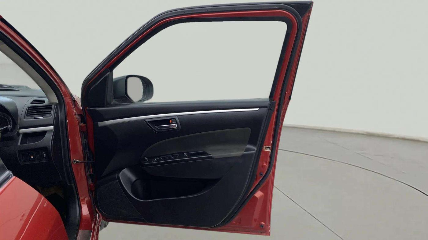 2013 Maruti Swift VDI, Diesel, Manual, 45,643 km, RHS Front Door