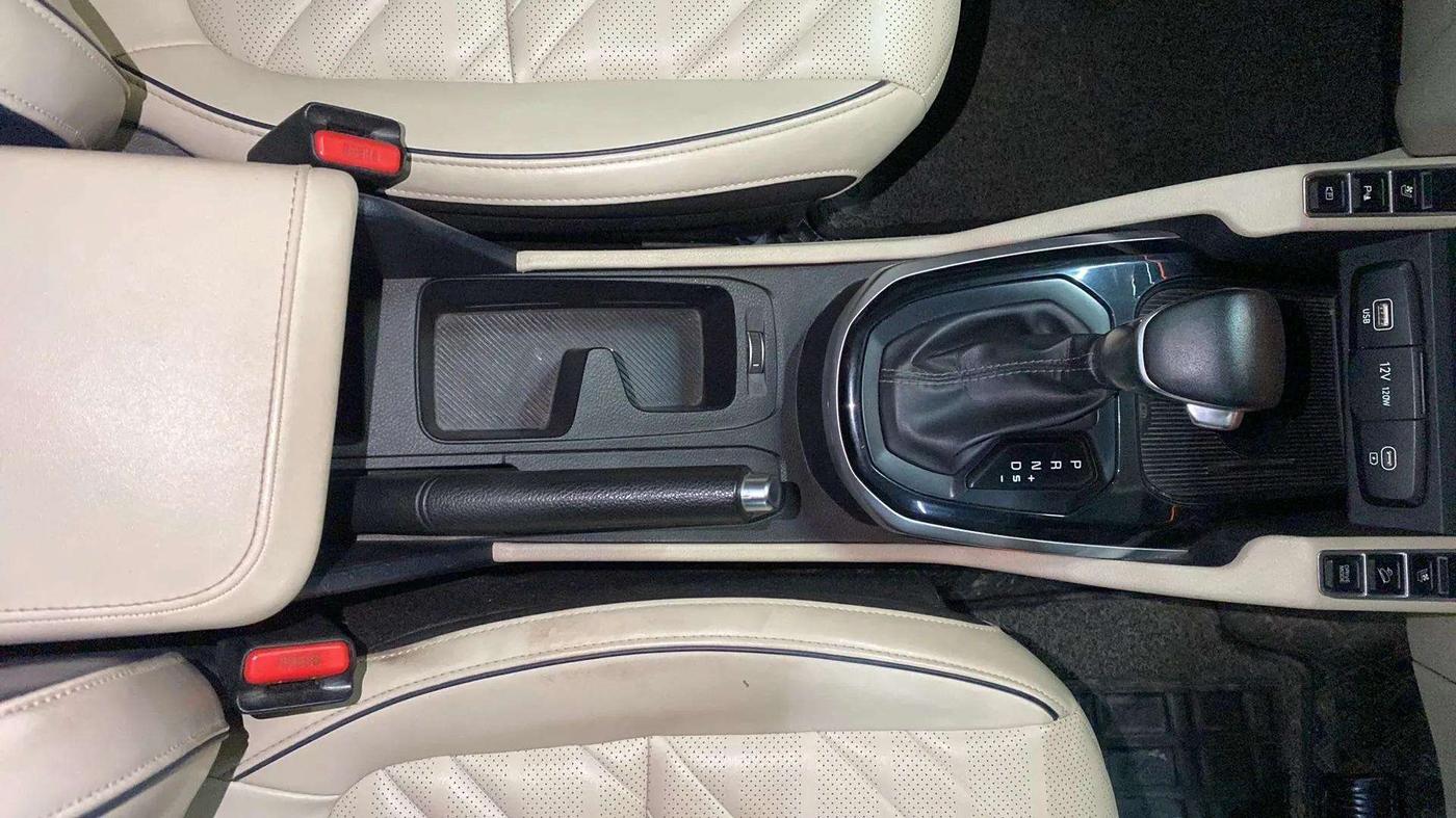 2022 KIA CARENS LUXURY PLUS 1.5 DIESEL AT 6 STR, Diesel, Automatic, 56,767 km, Gear Lever