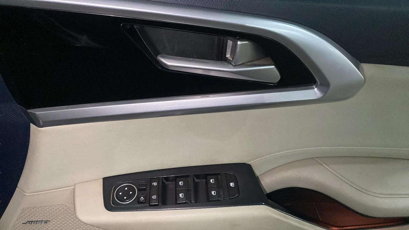 2022 KIA CARENS LUXURY PLUS 1.5 DIESEL AT 6 STR, Diesel, Automatic, 56,767 km, Driver Side Door Panels Control