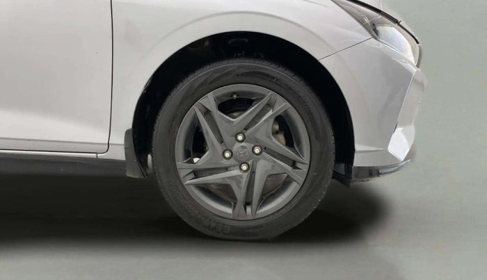 2020 Hyundai NEW I20 SPORTZ 1.2 MT, Petrol, Manual, 66,391 km, Right Front Wheel