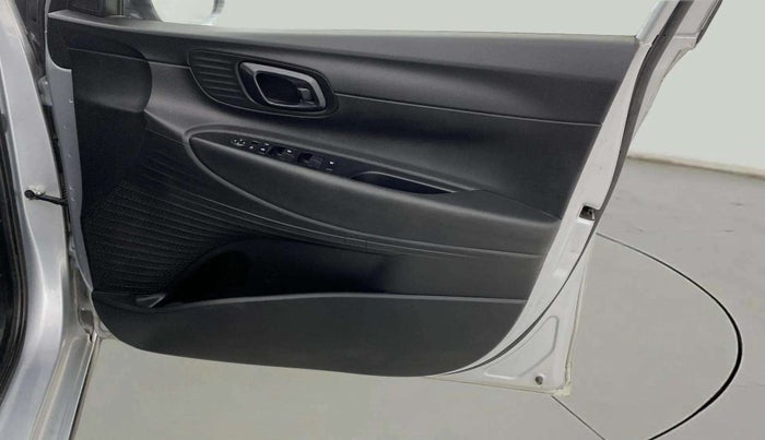 2020 Hyundai NEW I20 SPORTZ 1.2 MT, Petrol, Manual, 66,391 km, Driver Side Door Panels Control