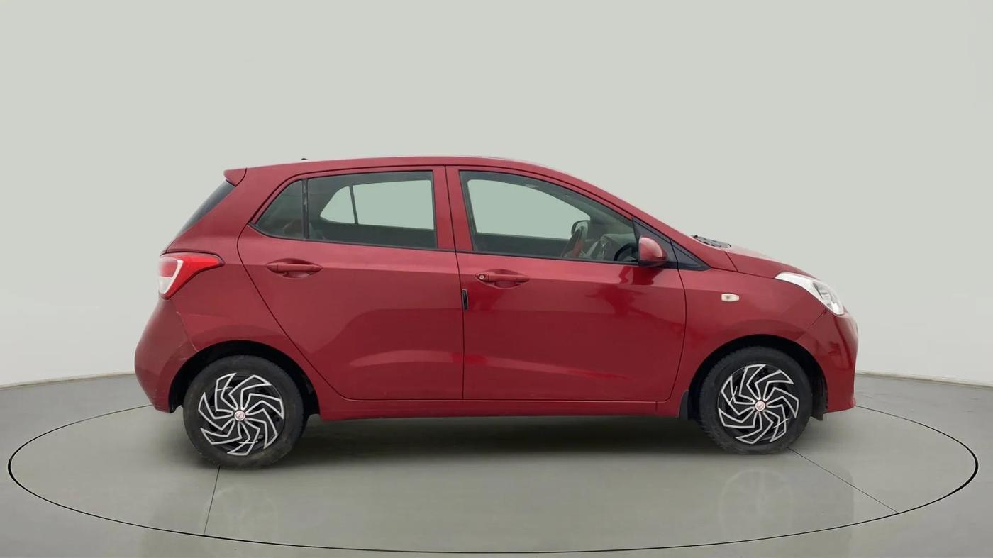 2017 Hyundai Grand i10 MAGNA AT 1.2 KAPPA VTVT, Petrol, Automatic, 67,372 km, Right Side View