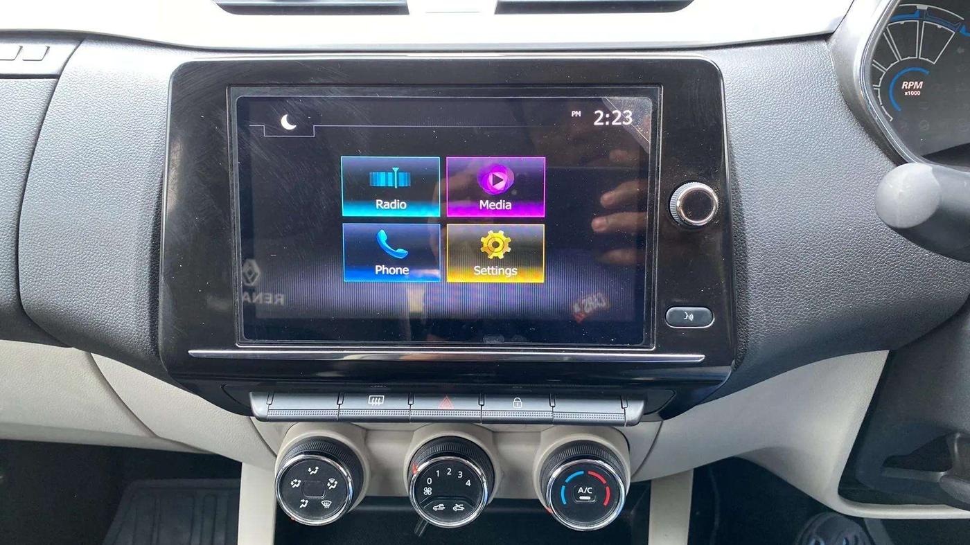 2022 Renault TRIBER RXZ DUAL TONE, Petrol, Manual, 6,403 km, Air Conditioner
