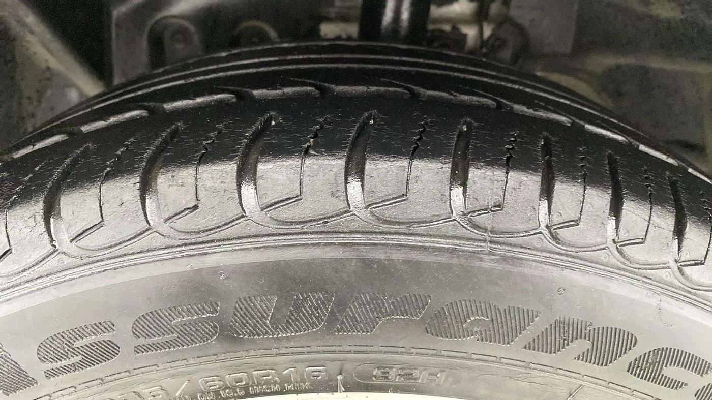 2017 Ford Ecosport TITANIUM 1.5L PETROL, Petrol, Manual, 49,201 km, Left Front Tyre Tread