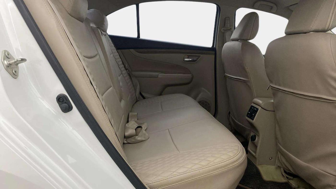 2021 Maruti Ciaz SIGMA 1.5 SHVS MT  PETROL, Petrol, Manual, 27,791 km, Right Side Rear Door Cabin