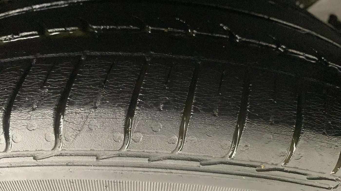 2021 Maruti Ciaz SIGMA 1.5 SHVS MT  PETROL, Petrol, Manual, 27,791 km, Left Rear Tyre Tread