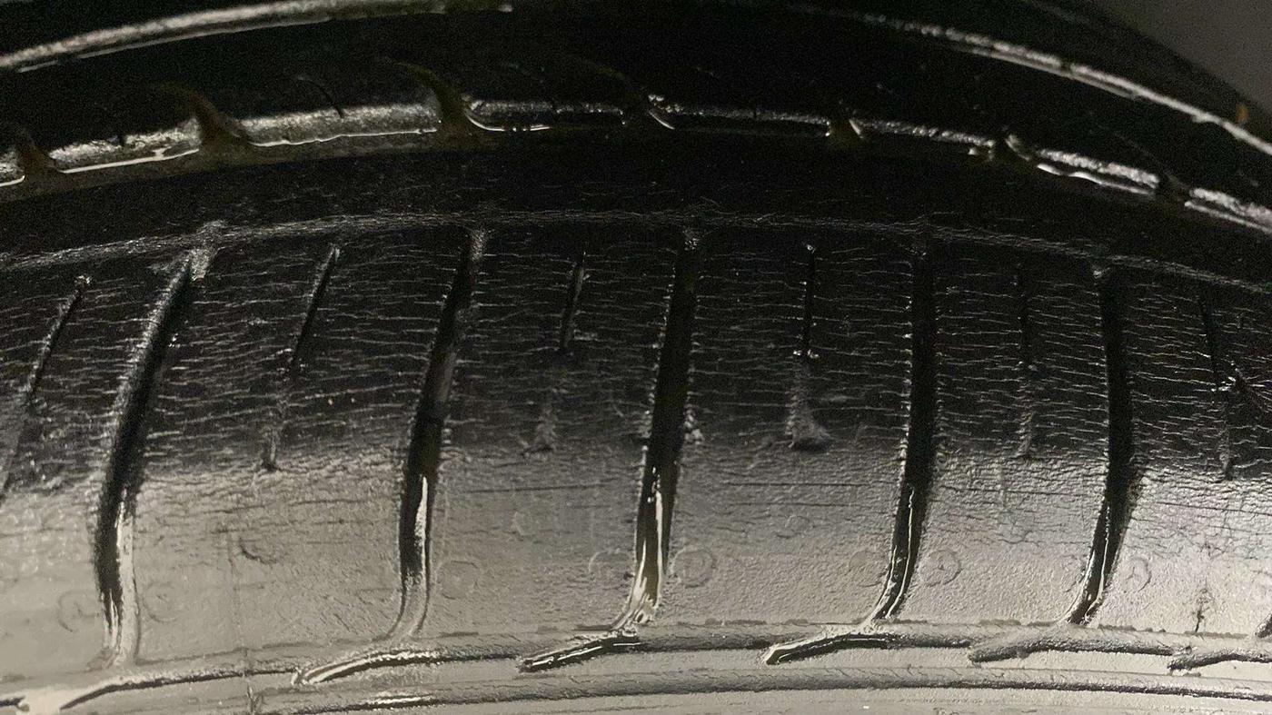 2021 Maruti Ciaz SIGMA 1.5 SHVS MT  PETROL, Petrol, Manual, 27,791 km, Right Front Tyre Tread