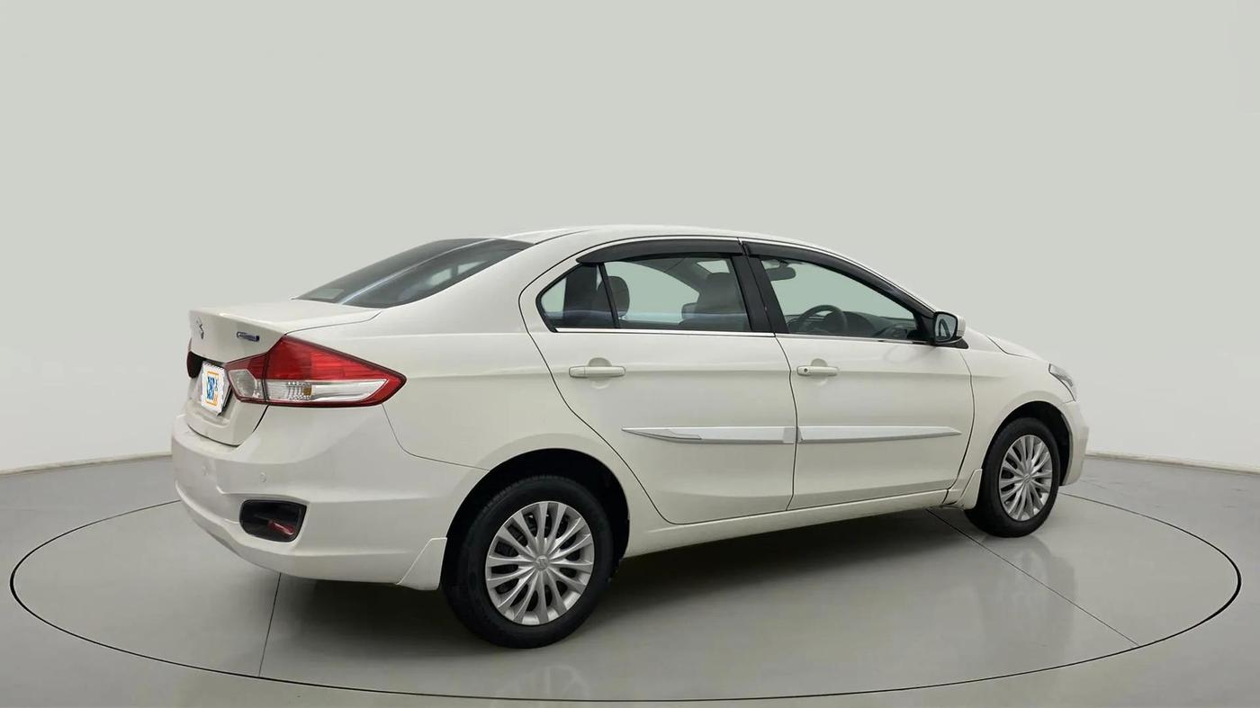 2021 Maruti Ciaz SIGMA 1.5 SHVS MT  PETROL, Petrol, Manual, 27,791 km, Right Back Diagonal