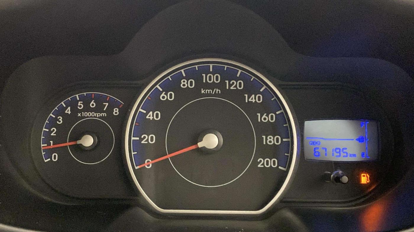 2015 Hyundai i10 MAGNA 1.1, Petrol, Manual, 67,040 km, Odometer Image