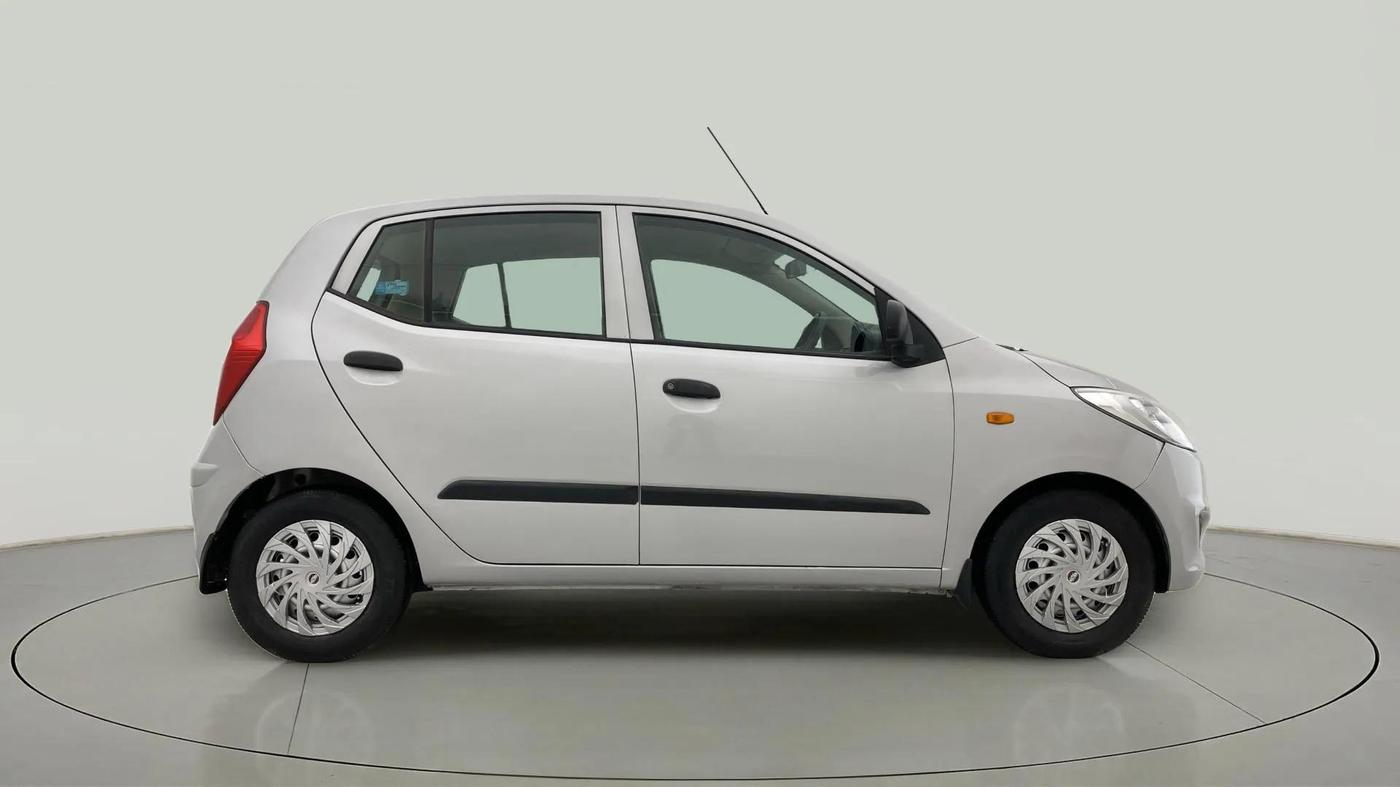 2015 Hyundai i10 MAGNA 1.1, Petrol, Manual, 67,040 km, Right Side View