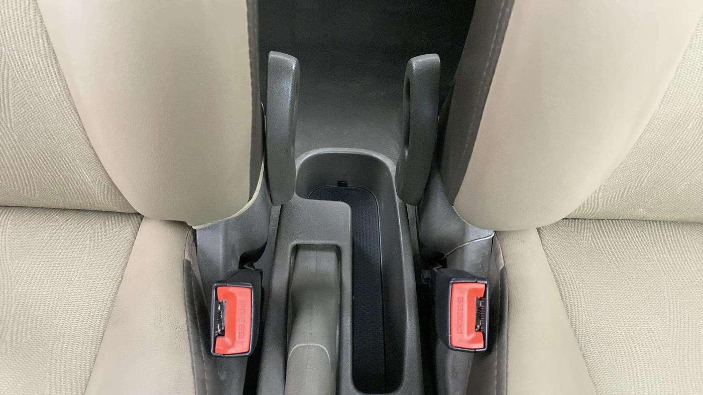 2015 Hyundai i10 MAGNA 1.1, Petrol, Manual, 67,040 km, Driver Side Adjustment Panel