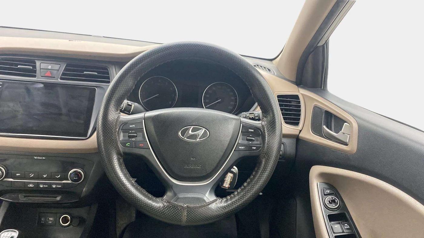 2016 Hyundai Elite i20 SPORTZ 1.2, Petrol, Manual, 90,225 km, Steering Wheel Close Up