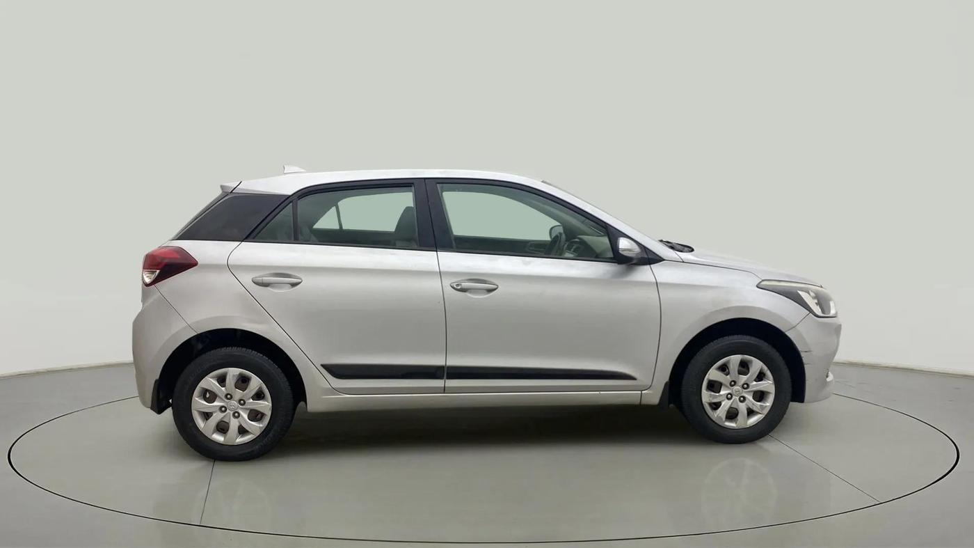 2016 Hyundai Elite i20 SPORTZ 1.2, Petrol, Manual, 90,225 km, Right Side View