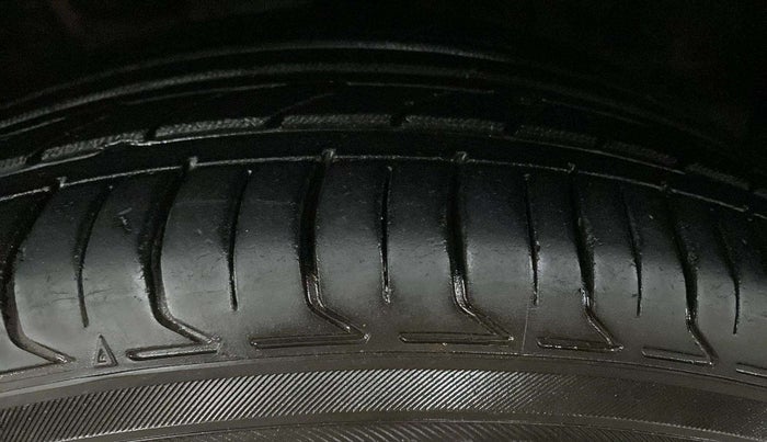 2019 KIA SELTOS HTX 1.5 PETROL, Petrol, Manual, 55,555 km, Left Front Tyre Tread