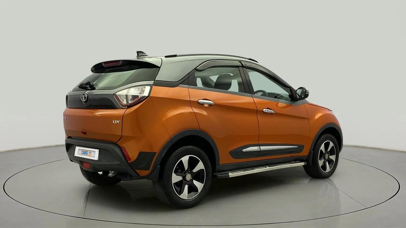 2018 Tata NEXON XZA PLUS PETROL DUAL TONE, Petrol, Automatic, 32,600 km, Right Back Diagonal