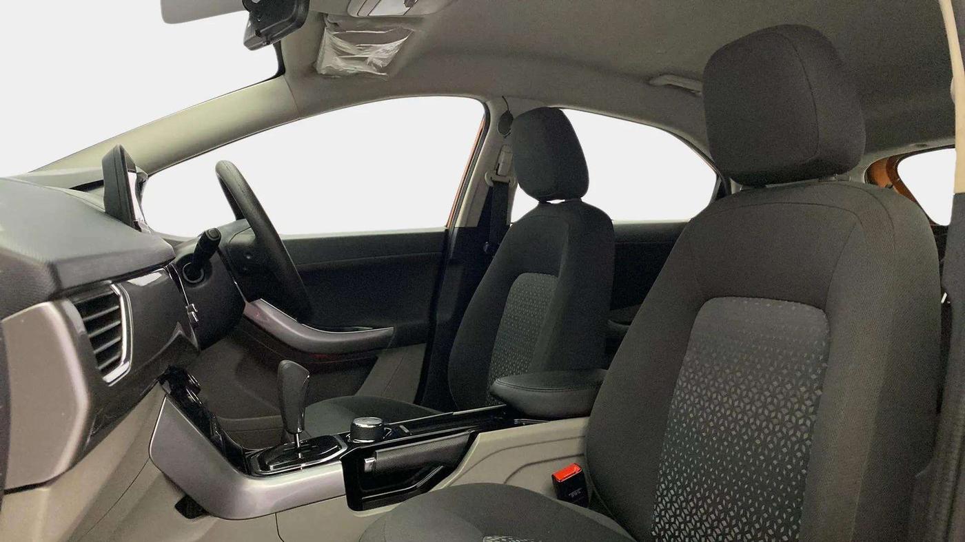 2018 Tata NEXON XZA PLUS PETROL DUAL TONE, Petrol, Automatic, 32,600 km, Right Side Front Door Cabin