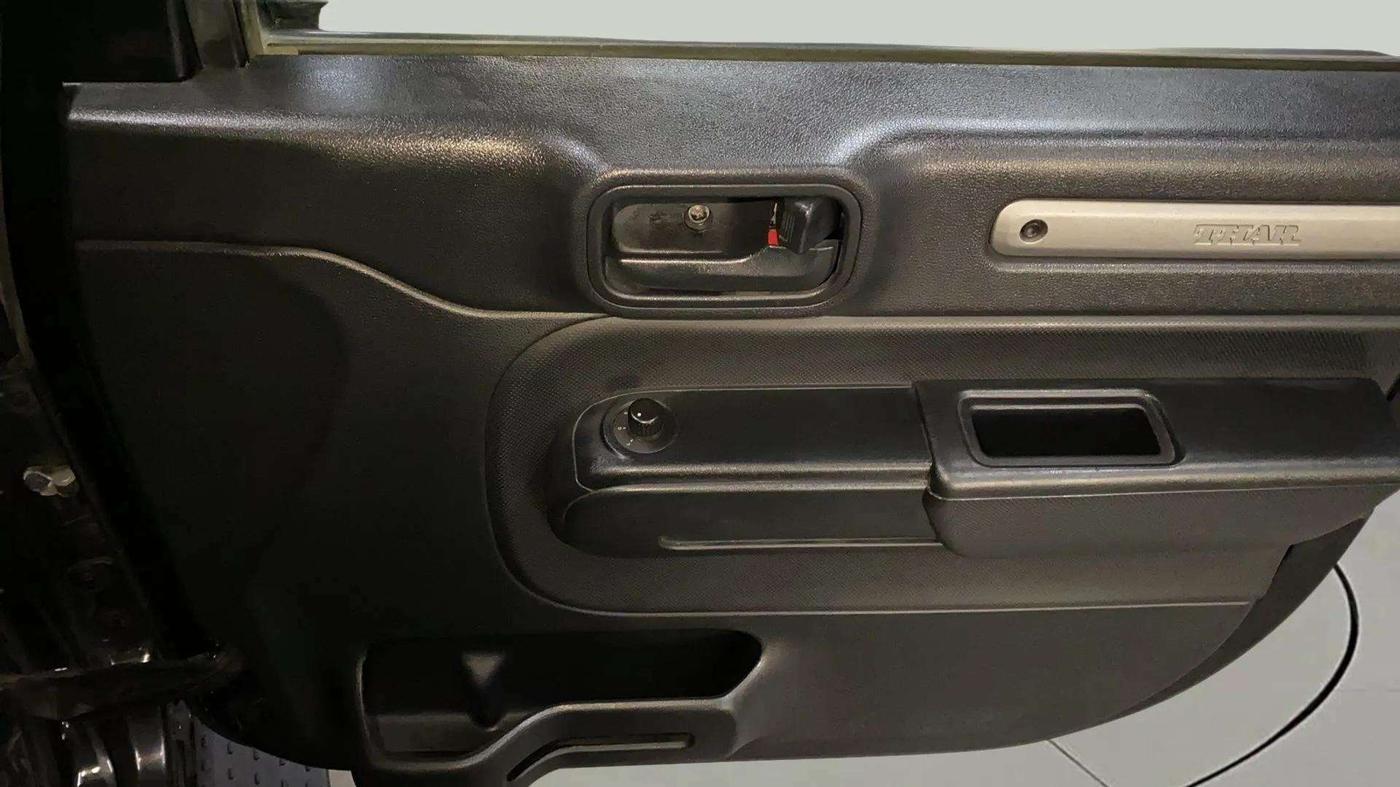 2021 Mahindra Thar LX PETROL HT 4WD AT, Petrol, Automatic, 15,523 km, Driver Side Door Panels Control