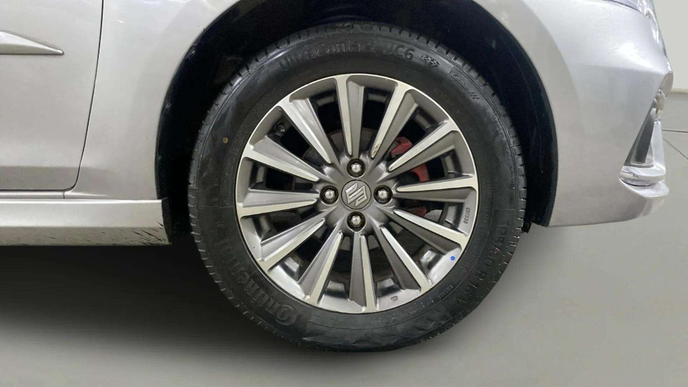 2020 Maruti Ciaz ALPHA  AT 1.5 SHVS PETROL, Petrol, Automatic, 63,047 km, Right Front Wheel