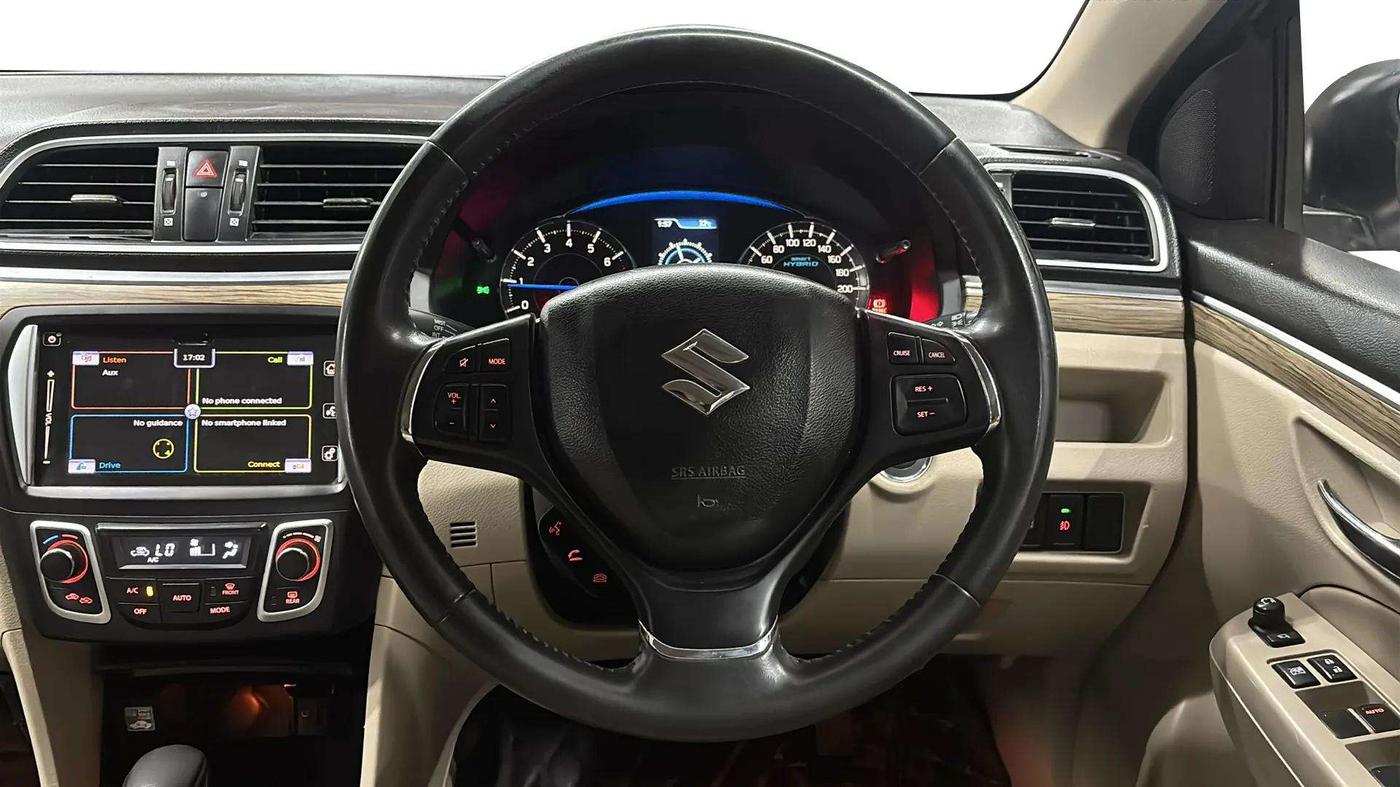 2020 Maruti Ciaz ALPHA  AT 1.5 SHVS PETROL, Petrol, Automatic, 63,047 km, Steering Wheel Close Up