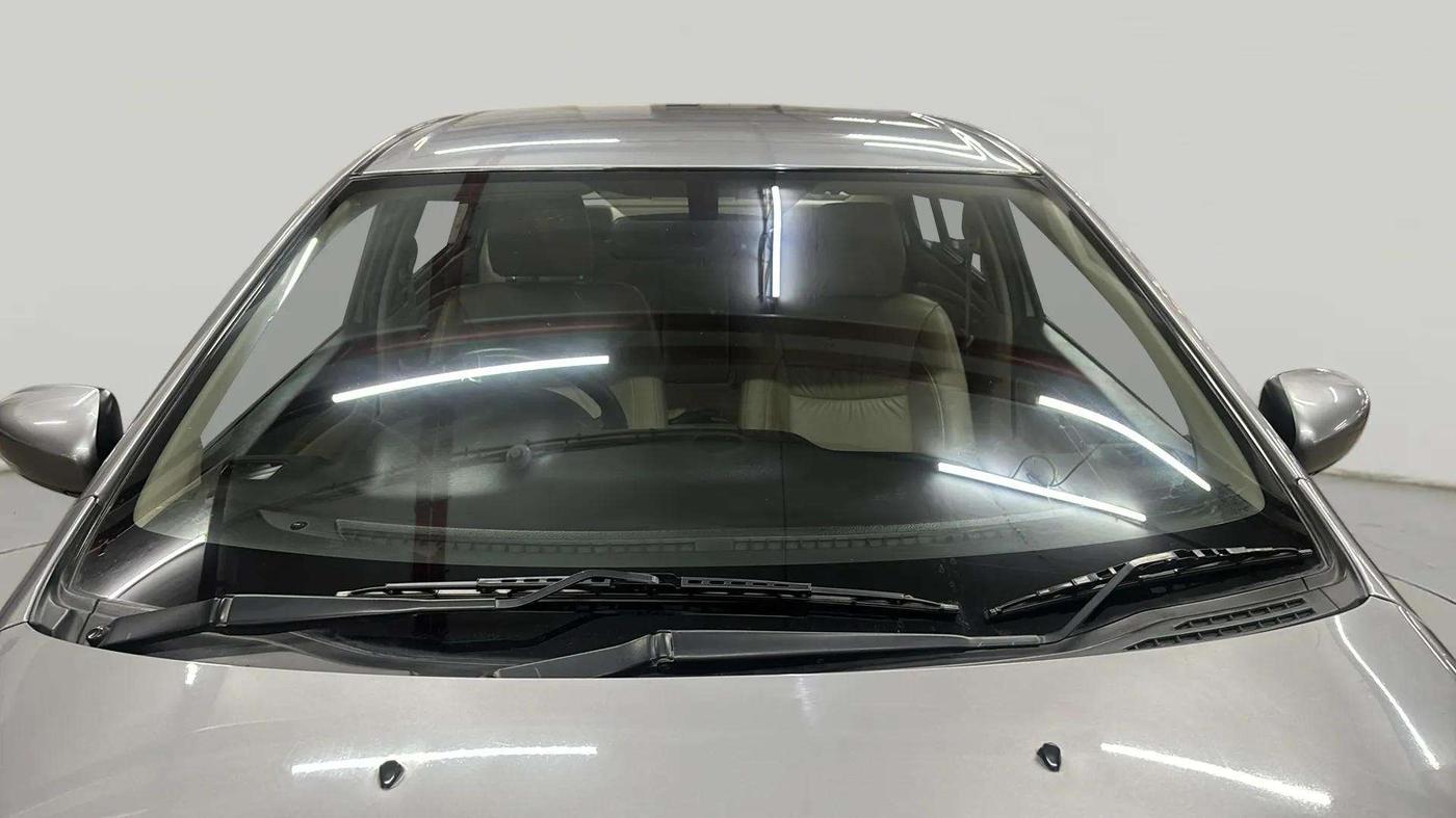 2020 Maruti Ciaz ALPHA  AT 1.5 SHVS PETROL, Petrol, Automatic, 63,047 km, Front Windshield