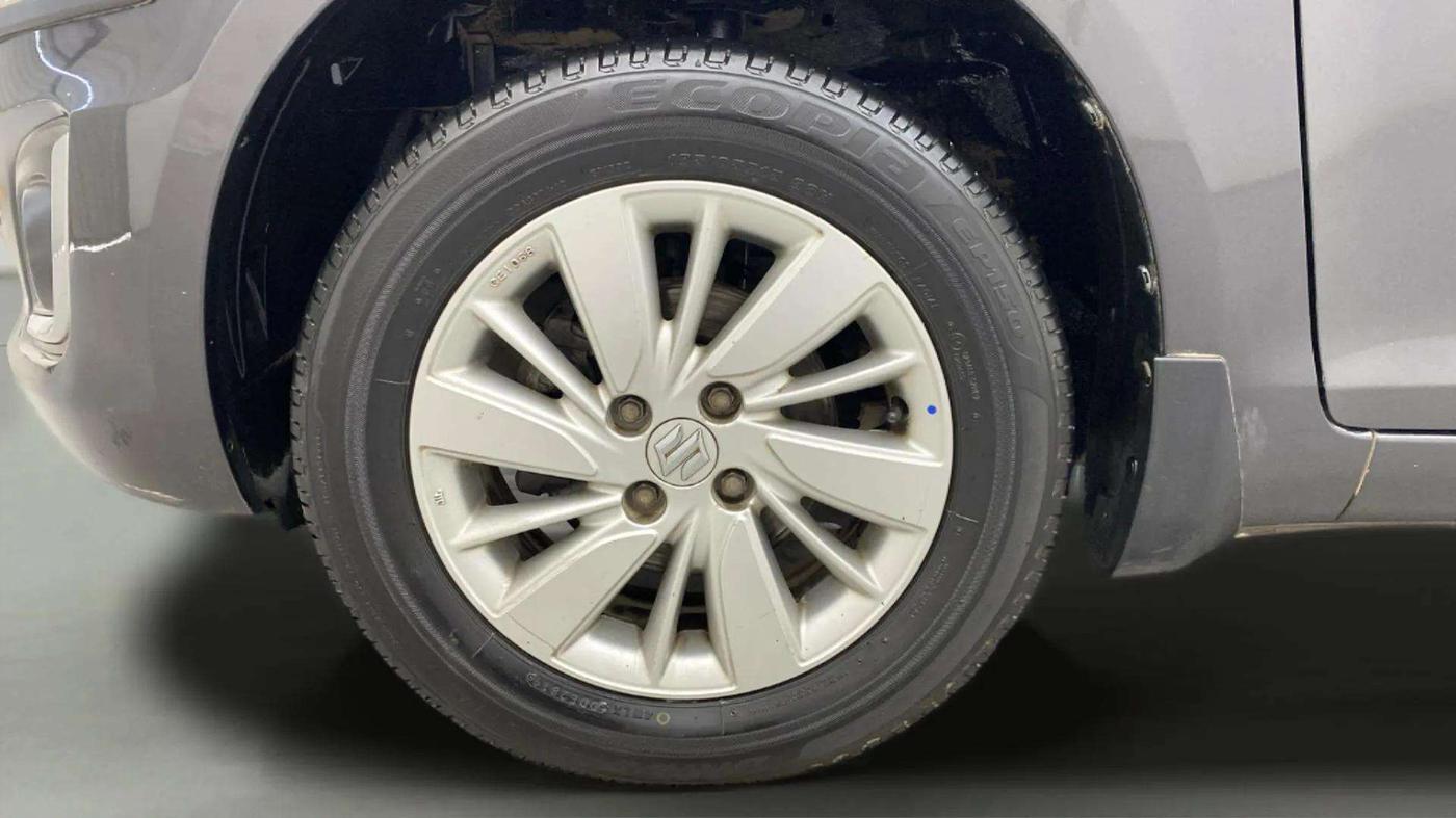 2015 Maruti Swift ZXI, Petrol, Manual, 60,619 km, Left Front Wheel
