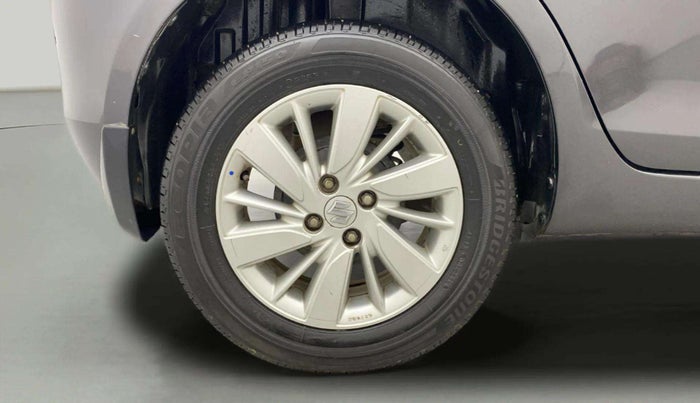 2015 Maruti Swift ZXI, Petrol, Manual, 60,619 km, Right Rear Wheel