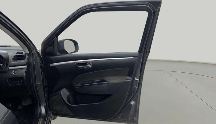 2015 Maruti Swift ZXI, Petrol, Manual, 60,619 km, RHS Front Door