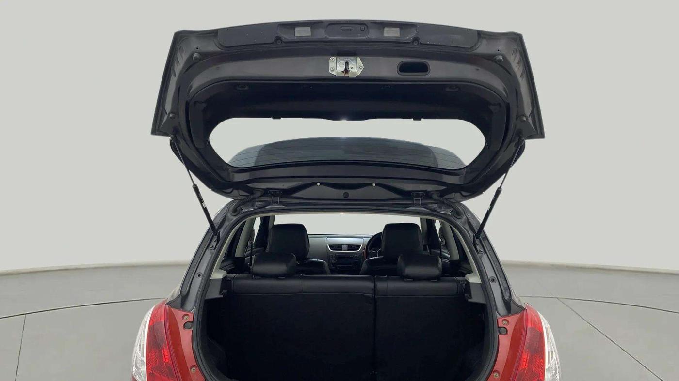 2015 Maruti Swift ZXI, Petrol, Manual, 60,619 km, Boot Door Open