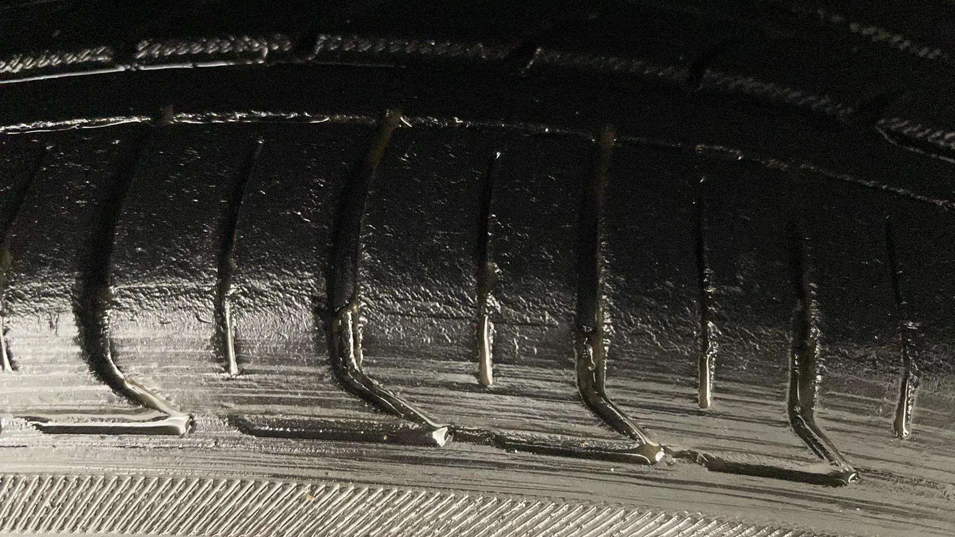 RHS-Rear-Tyre-Tread-19