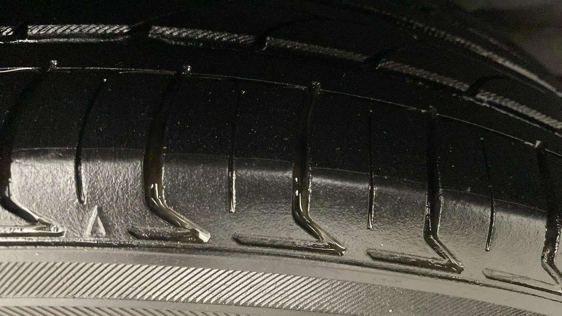 LHS-Front-Tyre-Tread-20