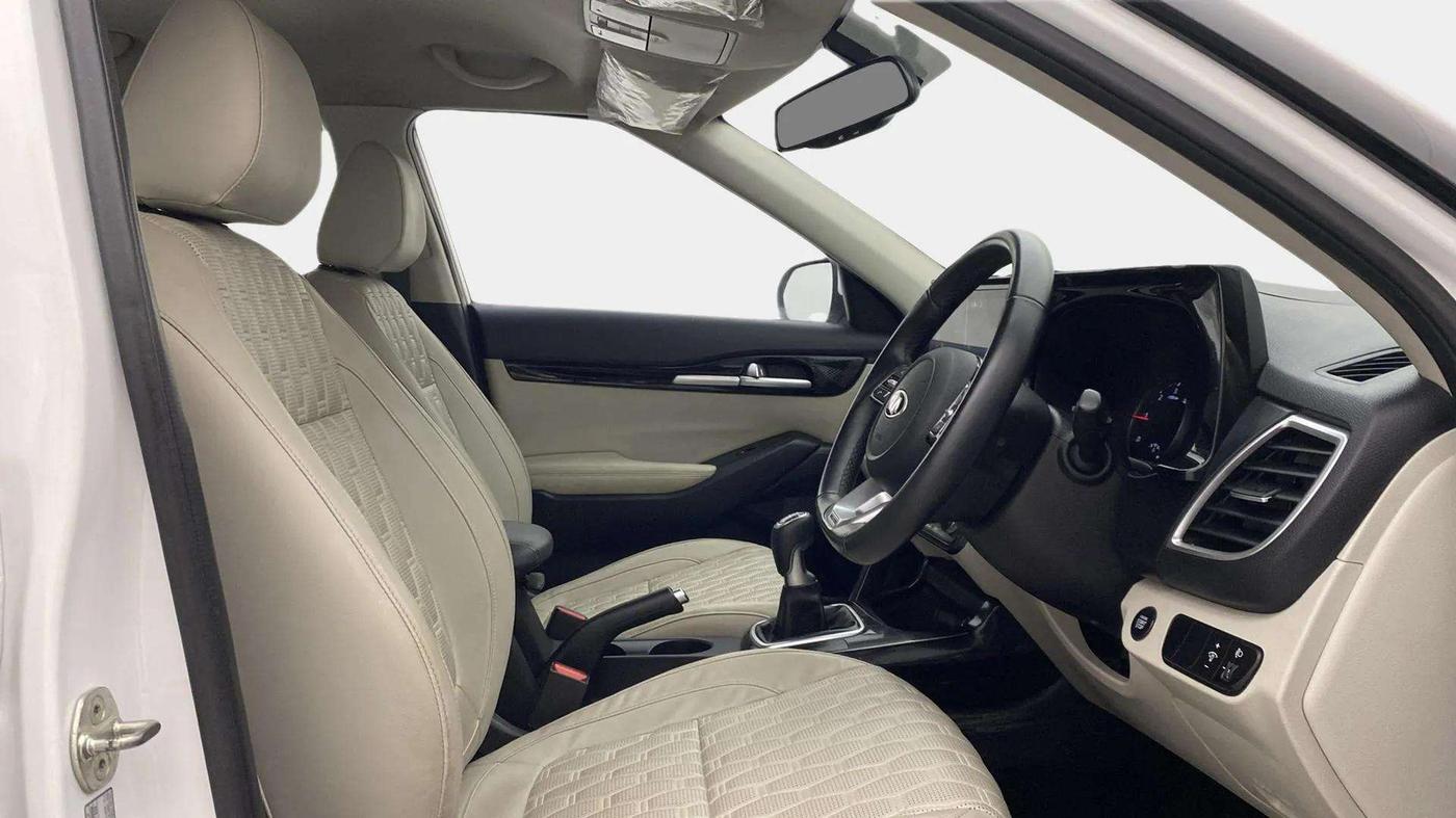 2019 KIA SELTOS HTX 1.5 DIESEL, Diesel, Manual, 32,076 km, Right Side Front Door Cabin