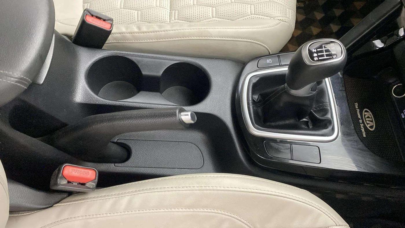2019 KIA SELTOS HTX 1.5 DIESEL, Diesel, Manual, 32,076 km, Gear Lever
